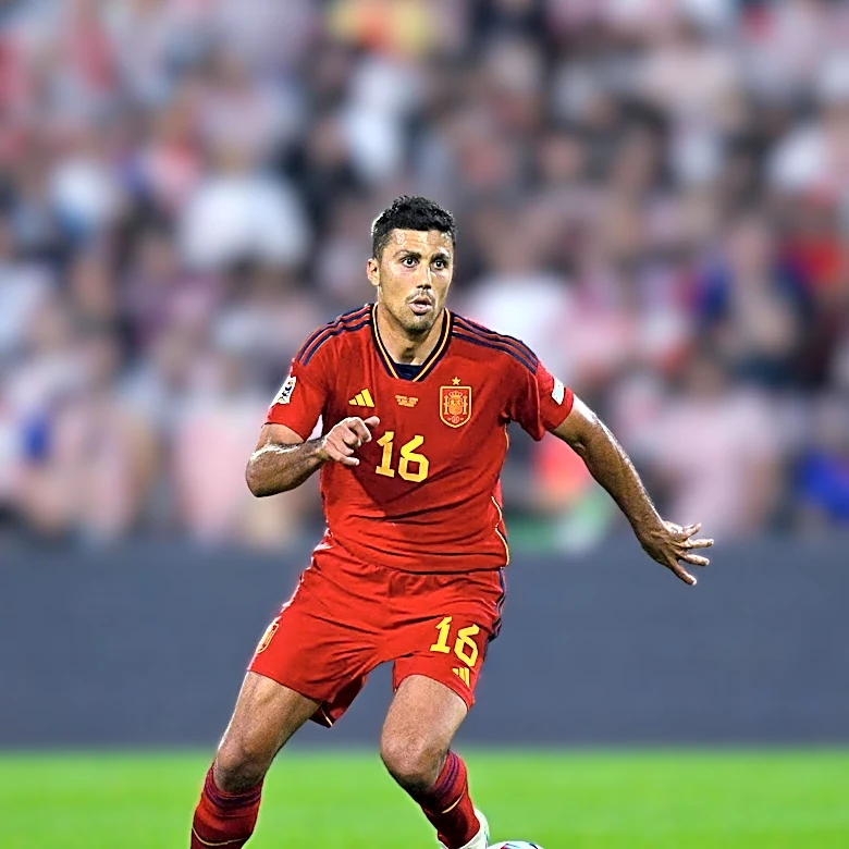 Barcelona Gains Upper Hand in Rodri Transfer Talks with Real Madrid