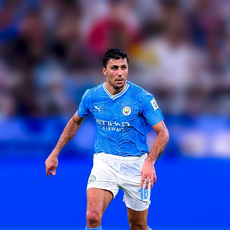 Barcelona Pursues Rodri as Real Madrid's Negotiations with Manchester City Stall