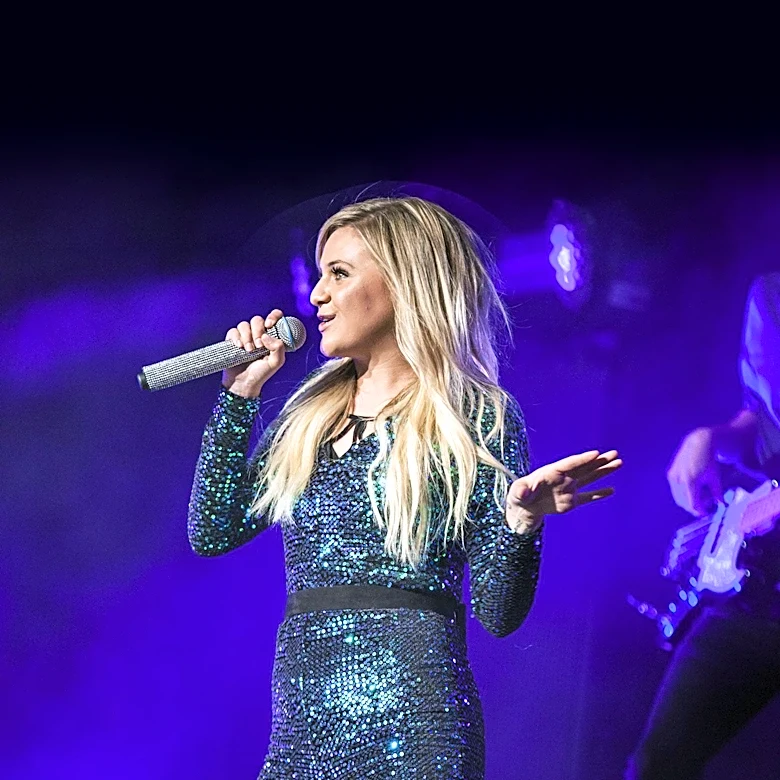 Hilary Duff Surprises Madison Square Garden Audience with Good Charlotte Performance