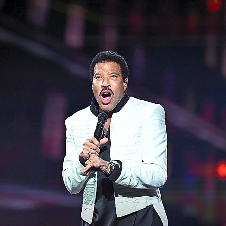 Lionel Richie and Earth, Wind  Fire Concert Postponed Due to Medical Emergency