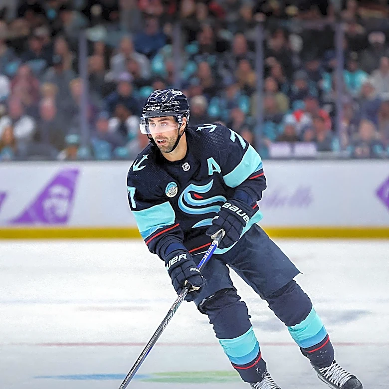 Seattle Kraken's Prospect Pool Highlights Oscar Fisker Mølgaard's NHL Potential