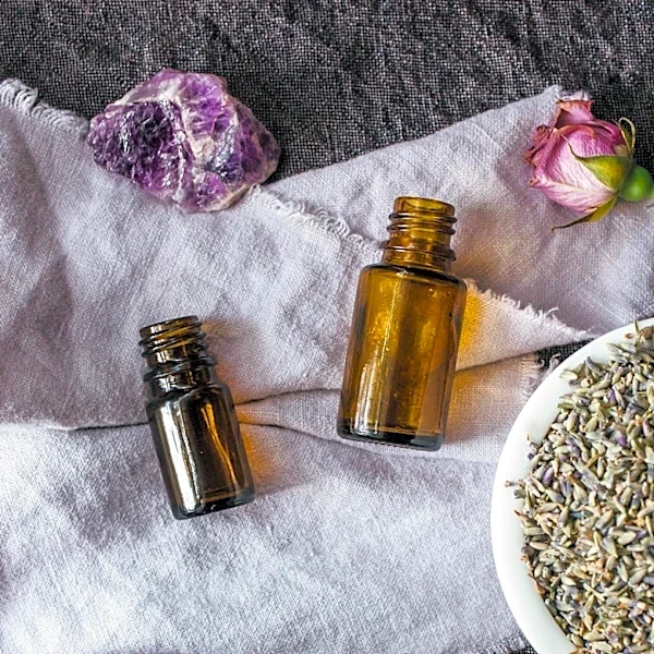 Lava Rock Jewelry: Exploring Its Meaning and Uses in Aromatherapy