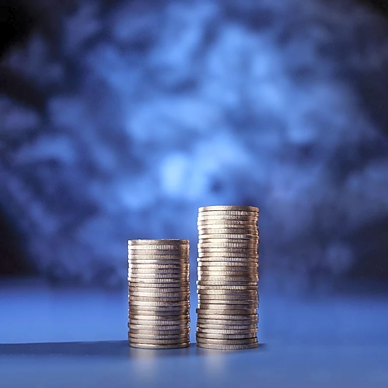 Federal Reserve Monitors AI Investment Surge Amidst Bubble Concerns