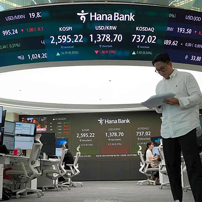 IREN Limited Stock Surges Amid AI Cloud Expansion and Favorable Market Conditions