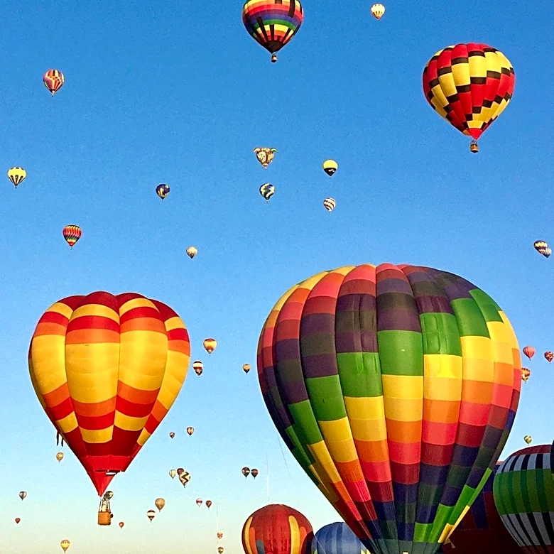 Record-Setting 17 Hot-Air Balloons Launch at Sandy Balloon Festival