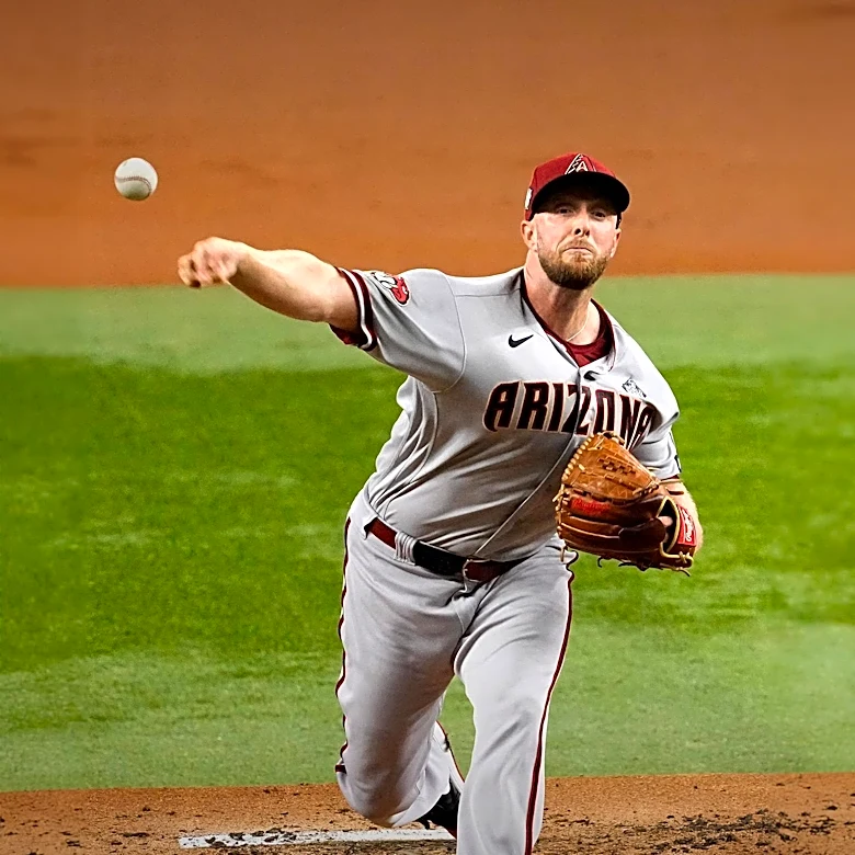 Arizona Diamondbacks Criticized for Lack of Trade Deadline Moves Amid Wild-Card Race