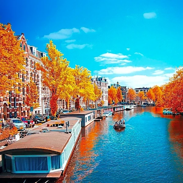 Travel Experts Advise Against Visiting Certain Destinations This Fall