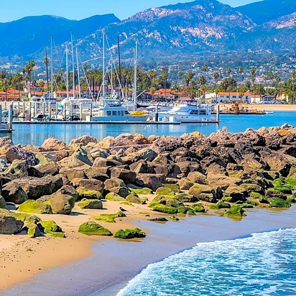 Small Towns on the Pacific Coast Offer Unique Attractions and Scenic Views