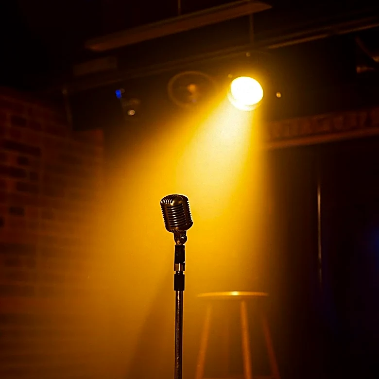 Charles McBee Brings Nostalgia-Fueled Comedy to Laugh Camp Comedy Club