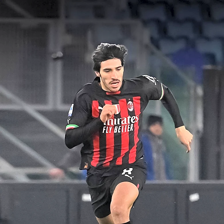 Chelsea Dominates AC Milan in Friendly Match with Joao Pedro's Performance