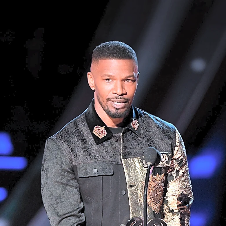 Jamie Foxx's Hairline Evolution: Public Speculation and Health Impacts