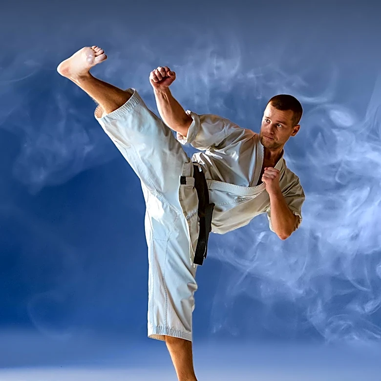 Physiotherapist Wins Martial Arts World Title Despite Injury