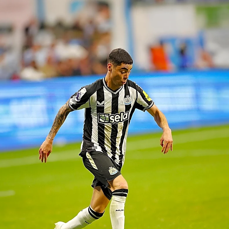 Newcastle United's Newcomers Shine in Friendly Victory Over Valencia