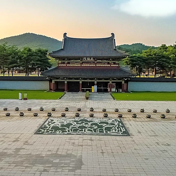 Confucius' Golden Rule: A Timeless Lesson on Fair Treatment