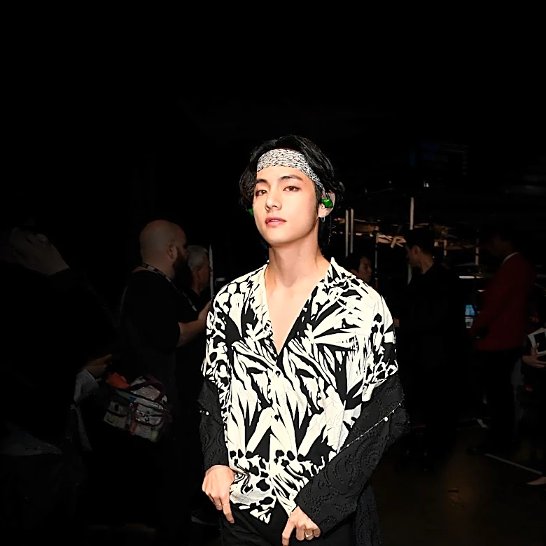 Kim Min-jae Expresses Admiration for BTS V, Hopes for a Meal Together