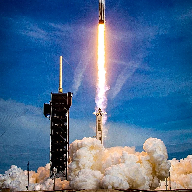 SpaceX Continues West Coast Launch Surge with Successful Starlink Mission