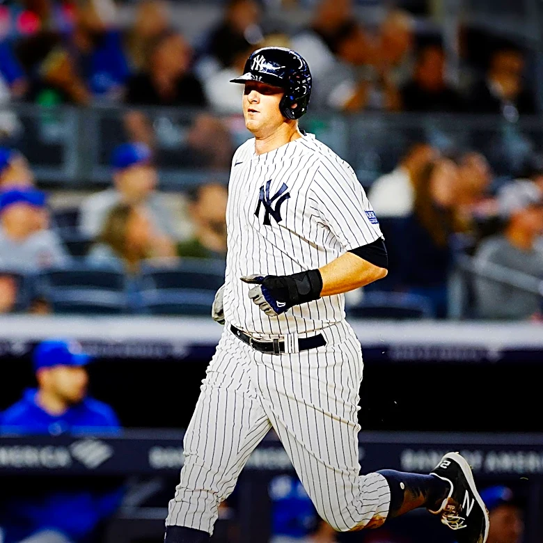 Yankees Secure Walk-Off Victory Against Braves with McMahon's Sacrifice Fly