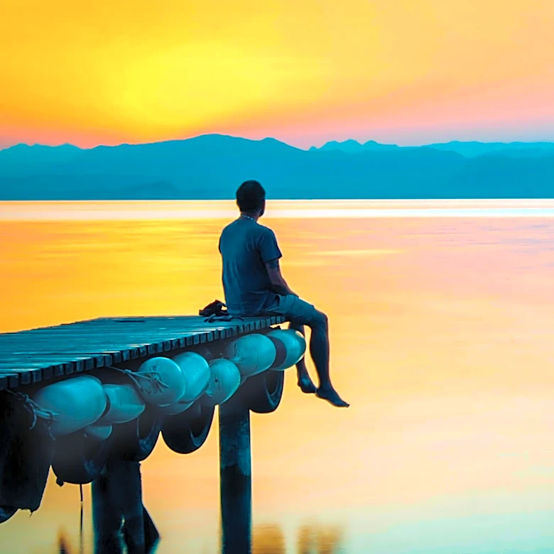 Embracing Solitude: Traits of Individuals Who Thrive Alone