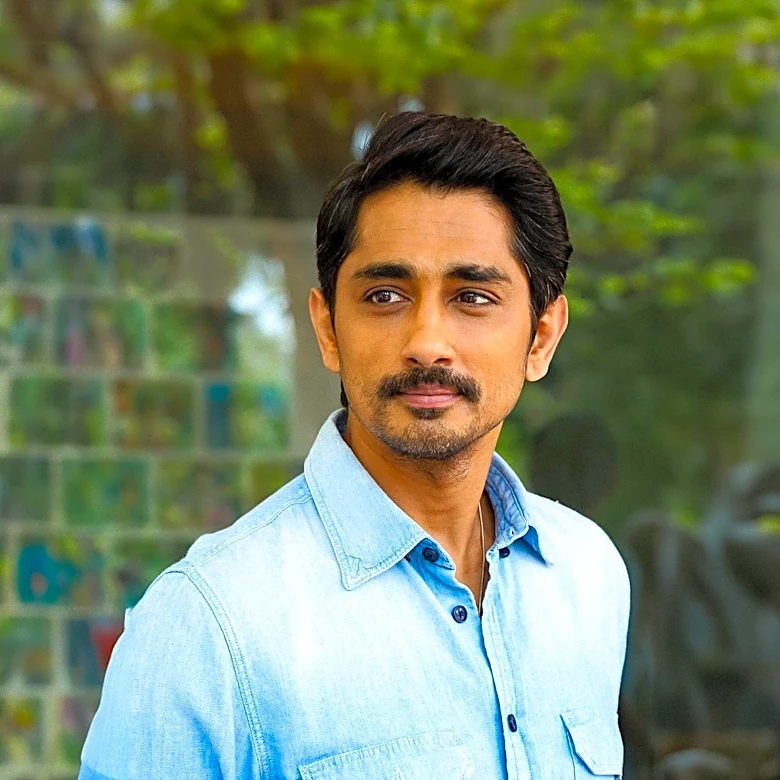 Actor Siddharth Supports Students During CJP Protest, Asserts Independence