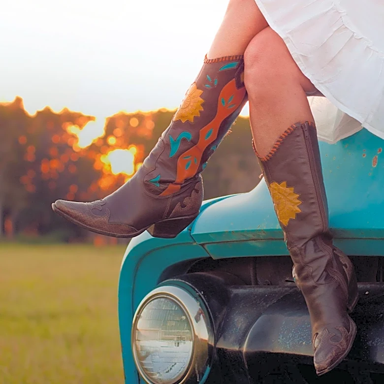 Exploring the Evolution of Country Music in the Early 1970s