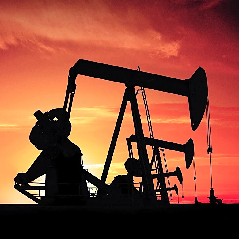 APA Corporation's Earnings Beat and Oil Guidance Boost Investor Confidence