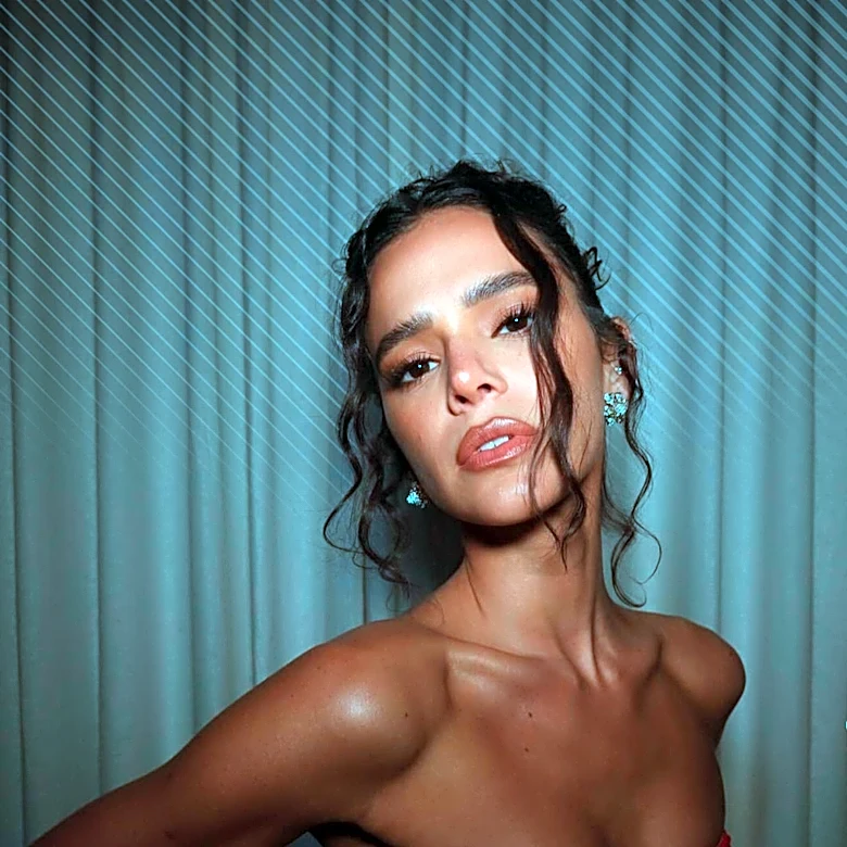 Bruna Marquezine Jokes About Shawn Mendes' Deleted Photo Amid Brand Controversy