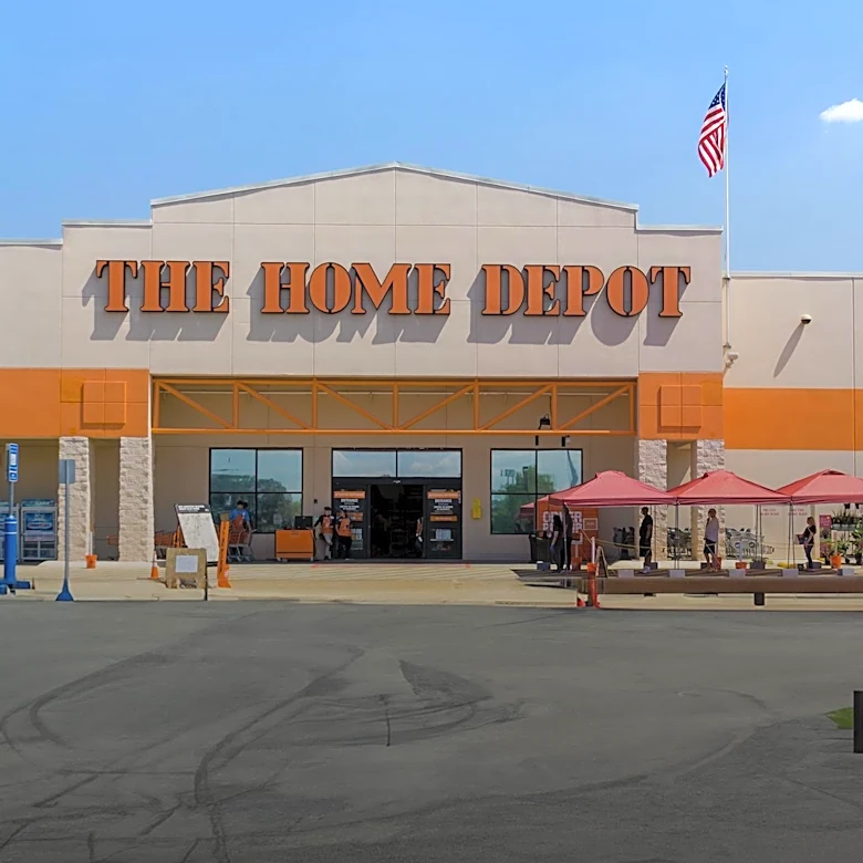 Realty Income's Strategic Leasing to Home Depot and Others Boosts Dividend Stability