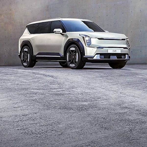 Rivian R2 Outperforms Tesla Model Y in Quarter Mile Test, Boosting Company Prospects