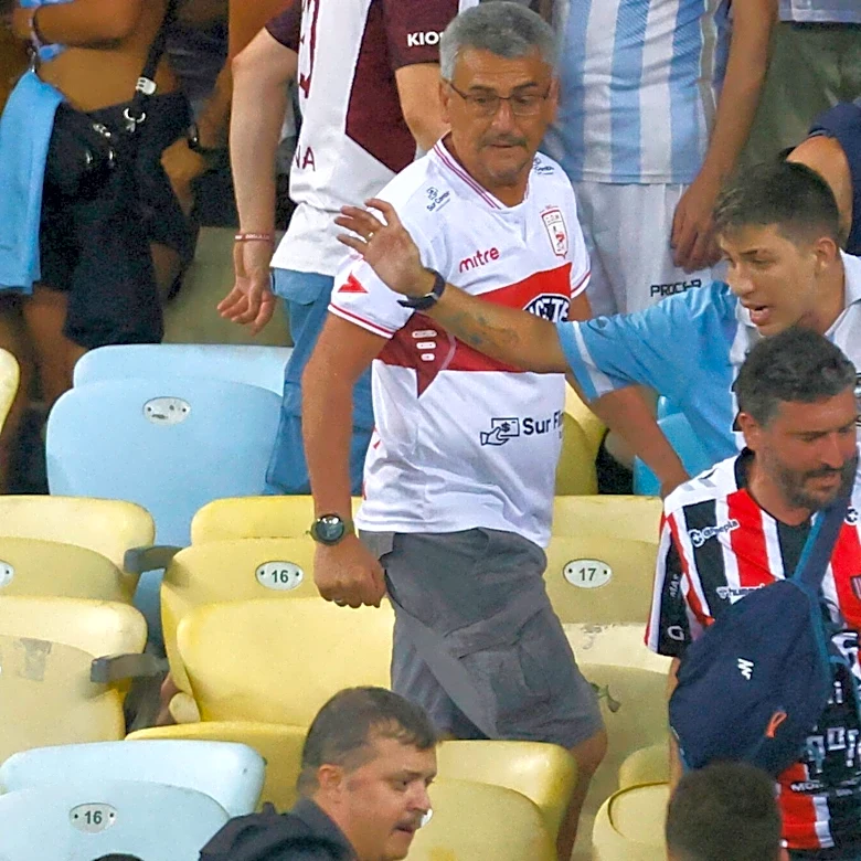 Coritiba Honors English Fan with MND by Wearing His Name on Jerseys