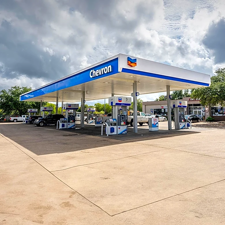 Chevron's Valuation Supported by Strong Cash Flow and Data Center Demand