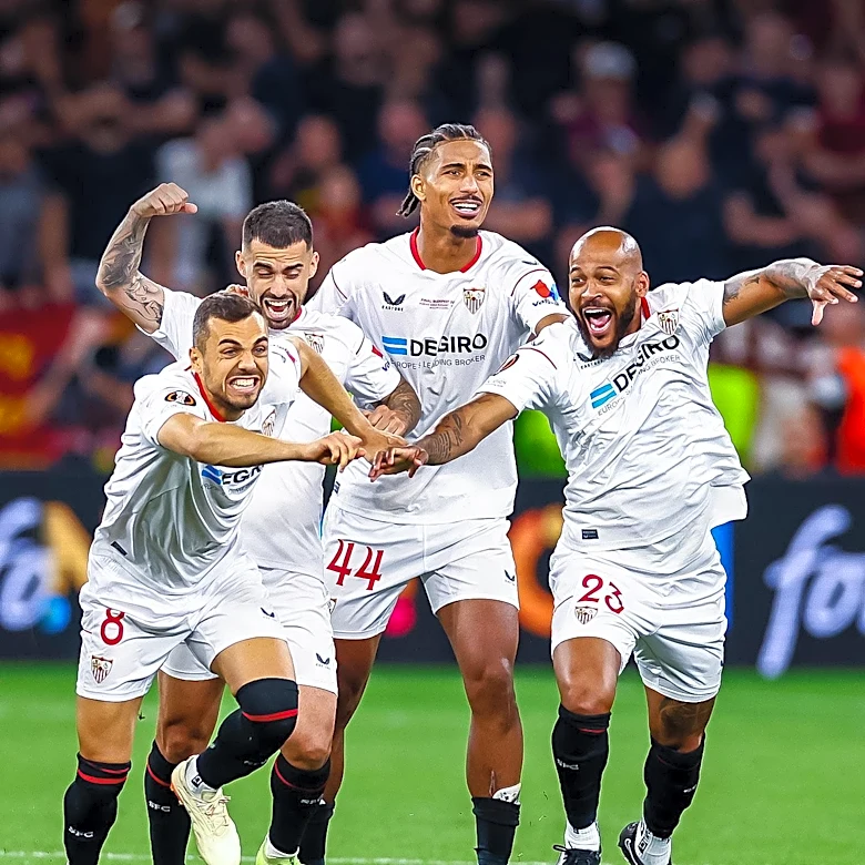 Sevilla Negotiates Joan Jordán's Transfer to Portugal Amid Salary Concerns