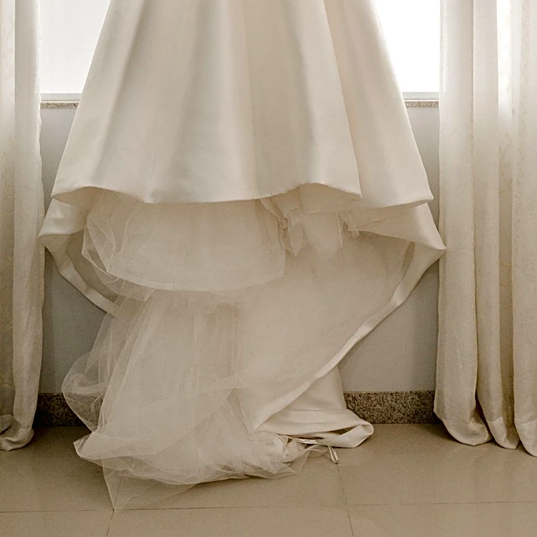 Tallulah Willis Weds Justin Acee in a Balenciaga Bridal Gown