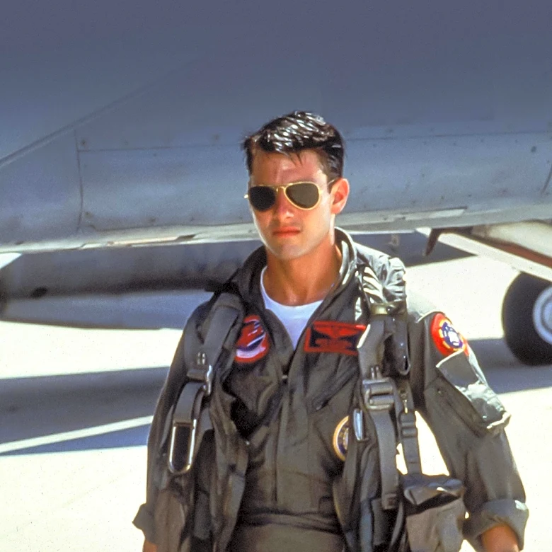 Tom Cruise Look-Alike Stuns Fans at San Francisco Giants Game with 'Top Gun' Tribute