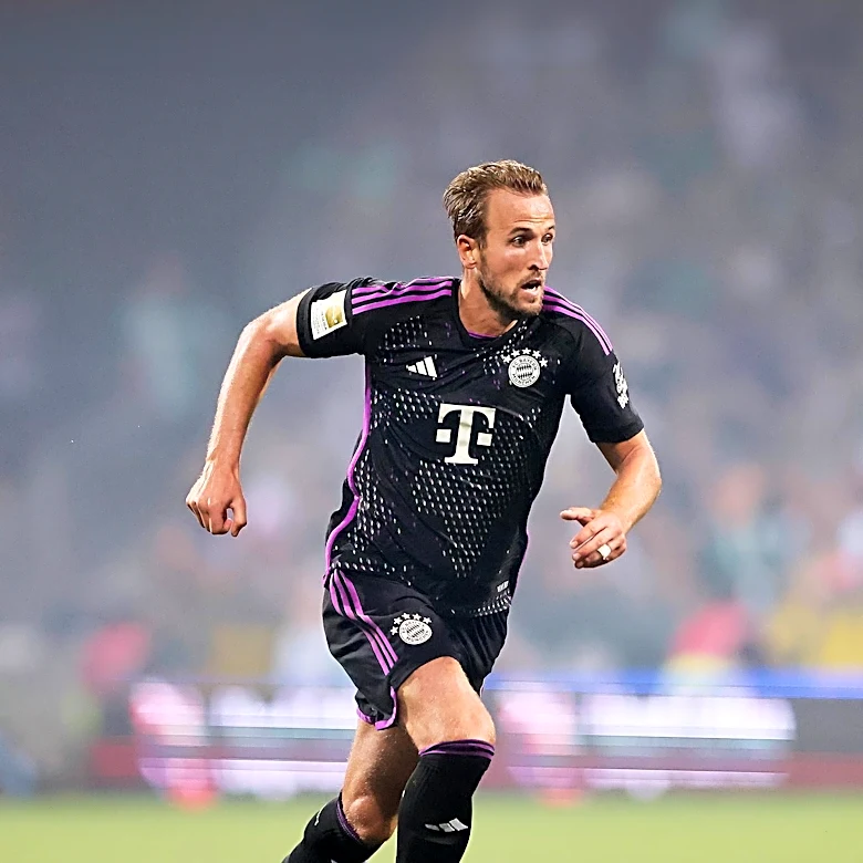 Harry Kane Set to Extend Bayern Munich Contract Amidst Premier League Transfer Speculations