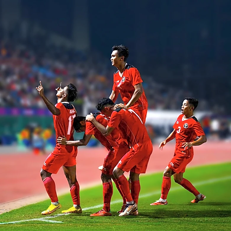Football Match Incident Causes Traffic Chaos as Ball Lands on Highway