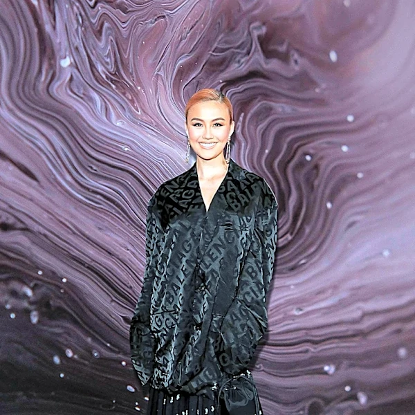Tallulah Willis Marries Justin Acee in Custom Balenciaga Gown