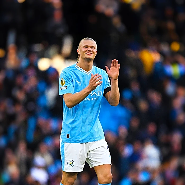 Erling Haaland Amused by Fans Visiting His Sicily Holiday Spot