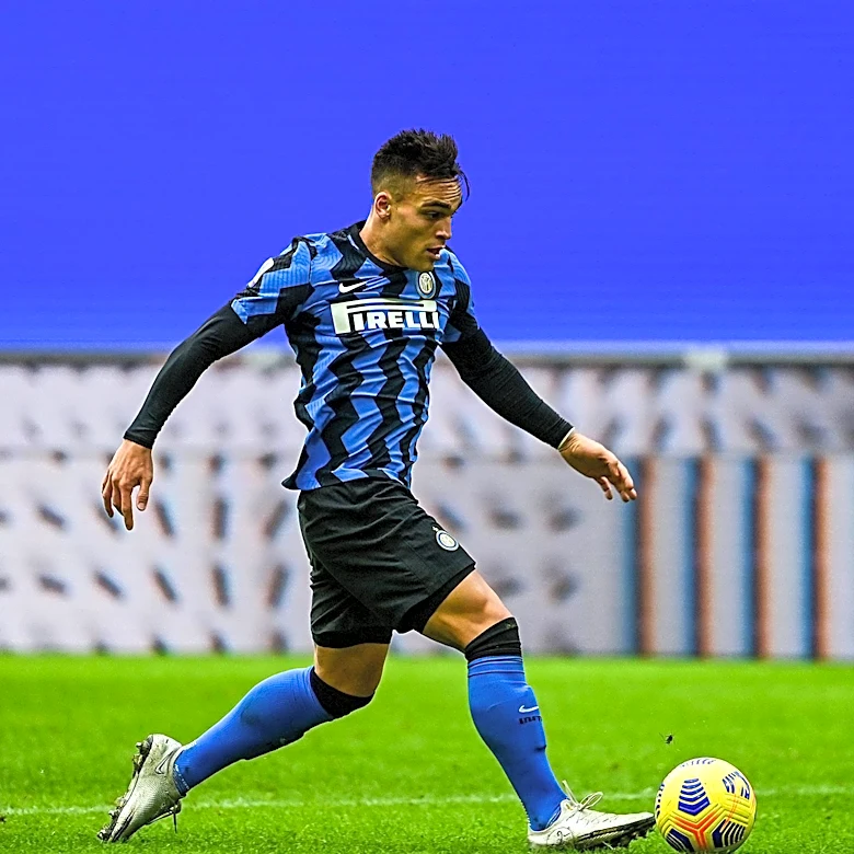 Inter Milan's Lautaro Martínez and Javier Zanetti Advocate for Cristian Romero Transfer