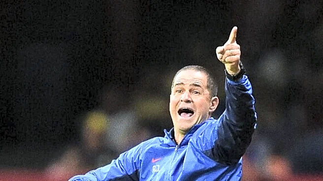 Rafael Dudamel Defends Defensive Strategy Amid Criticism from Fans and Media