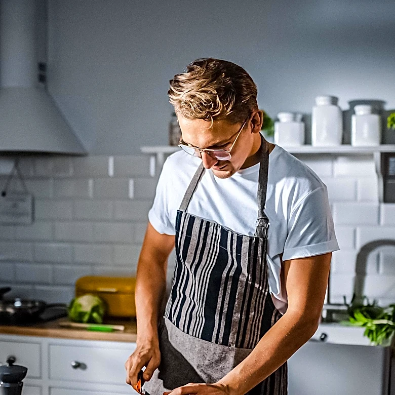 Brooklyn Beckham's Cooking Method Sparks Online Debate Over Sea Water Use