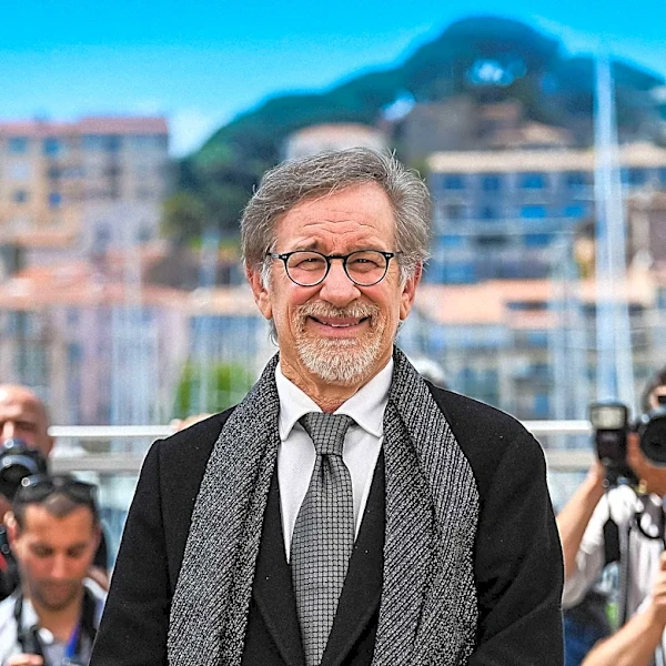 Steven Spielberg Praises Denis Villeneuve's Dune Series as a Sci-Fi Milestone