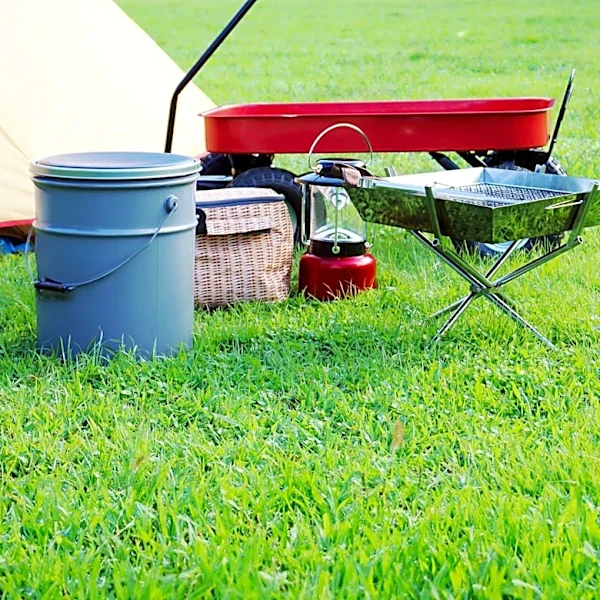 Outdoor Enthusiast Plans Hog Trapping for Upcoming Barbecue Event