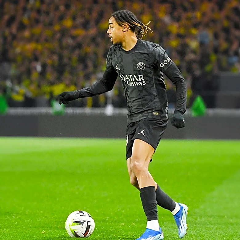 Arsenal Set to Compete with Liverpool for PSG's Bradley Barcola