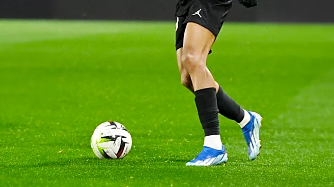 Arsenal Set to Compete with Liverpool for PSG's Bradley Barcola