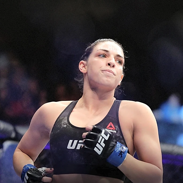 UFC 330: Mackenzie Dern to Defend Strawweight Title Against Gillian Robertson