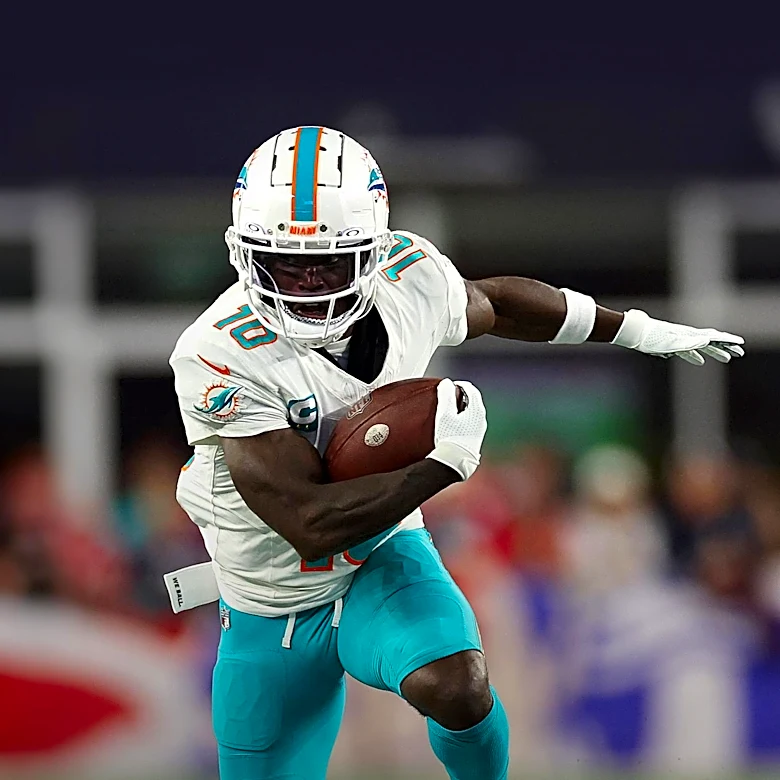 New England Patriots Trade Caedan Wallace to Miami Dolphins