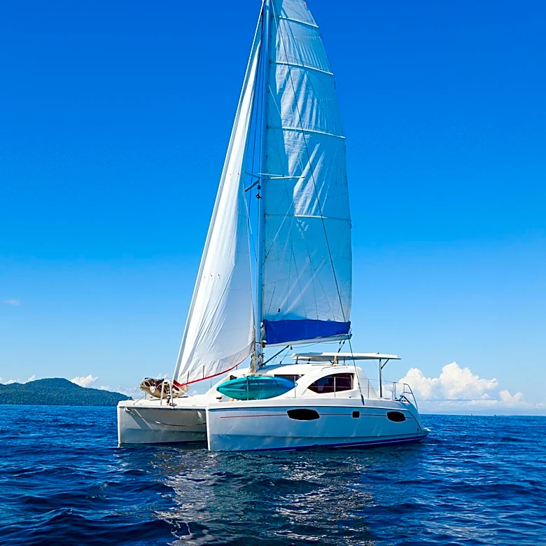 2013 Leopard 39 Catamaran Offers Enhanced Features for Cruising Enthusiasts