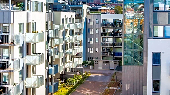 Oakland Apartment Complex Faces Foreclosure Amid Economic Challenges