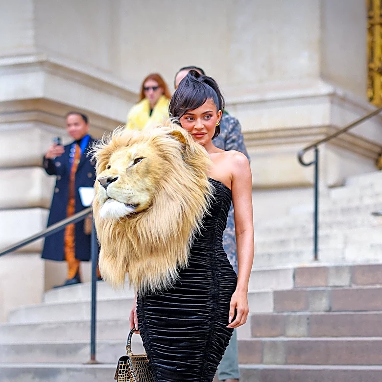 Kylie Jenner's Birthday Cake Design Raises Questions Among Fans