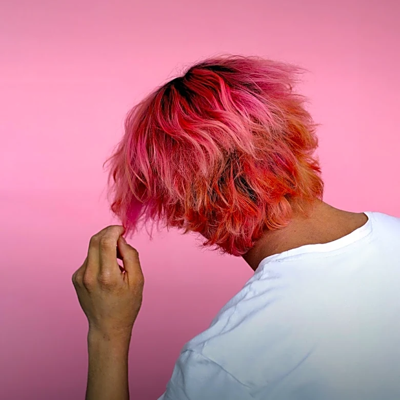 Martha Stewart Debuts New Rose-Gold Hair Color in Style Transformation
